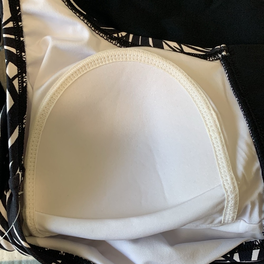 Black White Palm Print One Piece Swimsuit Tummy Control Size 10 NWT - Picture 4 of 9